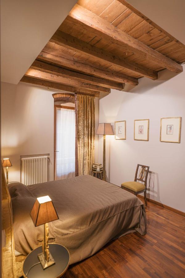 פסקיארה דל גארדה Napule...E Apartments מראה חיצוני תמונה